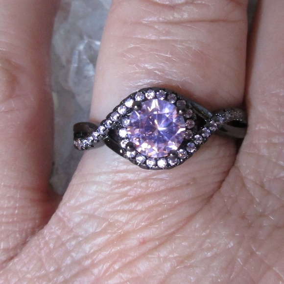 Black Rhodium & pink CZ swirl ring Size 6-9 1005 - Picture 6 of 7